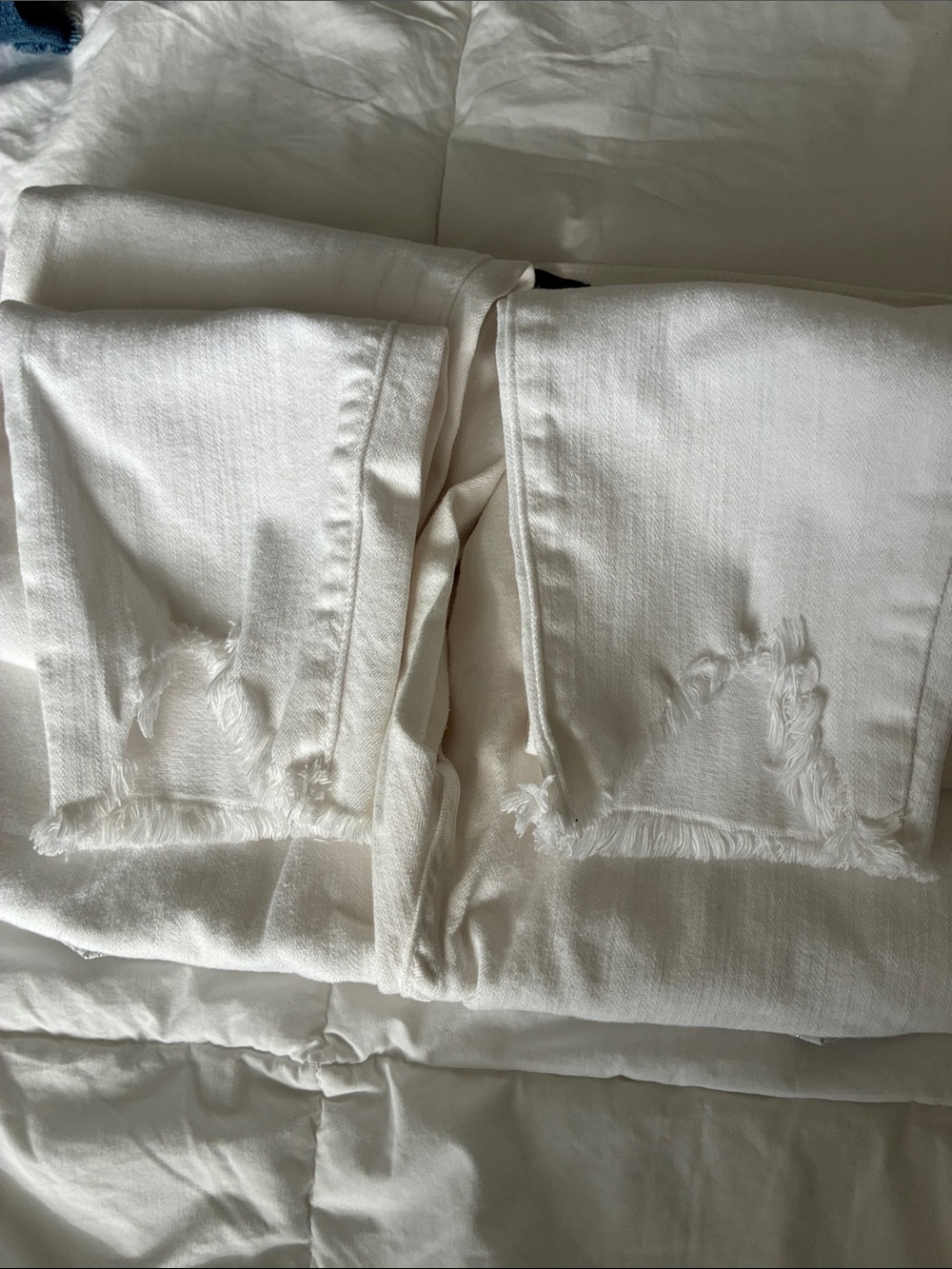 7 For All Mankind High-Rise White Women’s Jeans (worn once ) - Picture 3 of 4